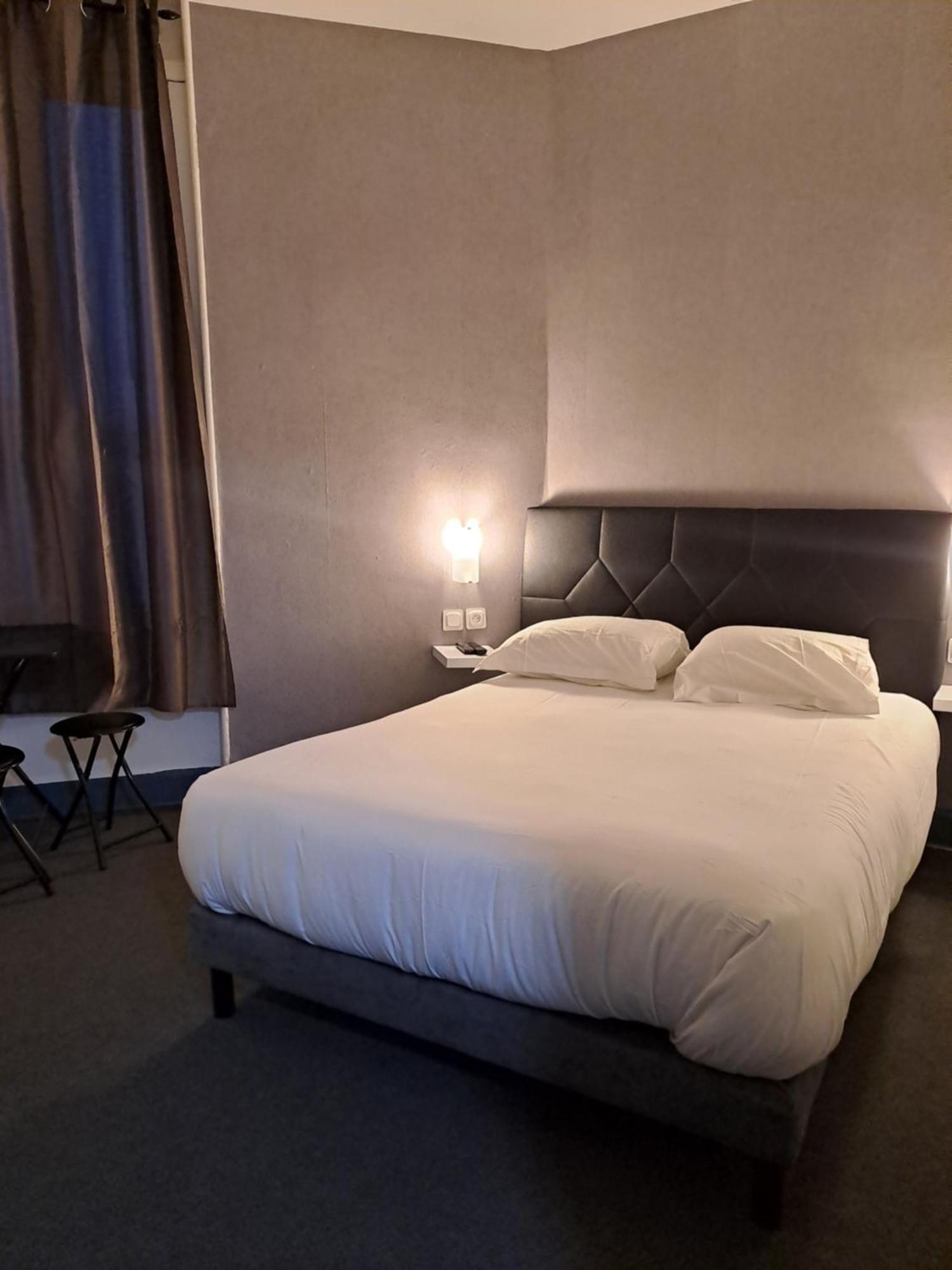 Hotel Le Celtic Montlucon Luaran gambar